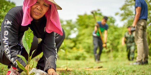 Food production and gender relations in multifunctional landscapes: a literature review